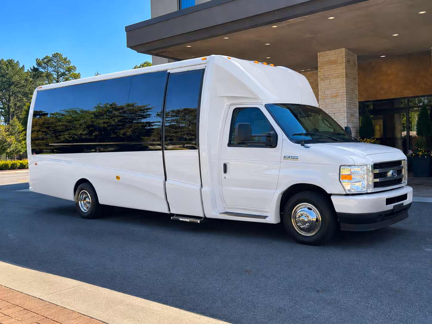 arrange transportation for your next airport transfer 2
