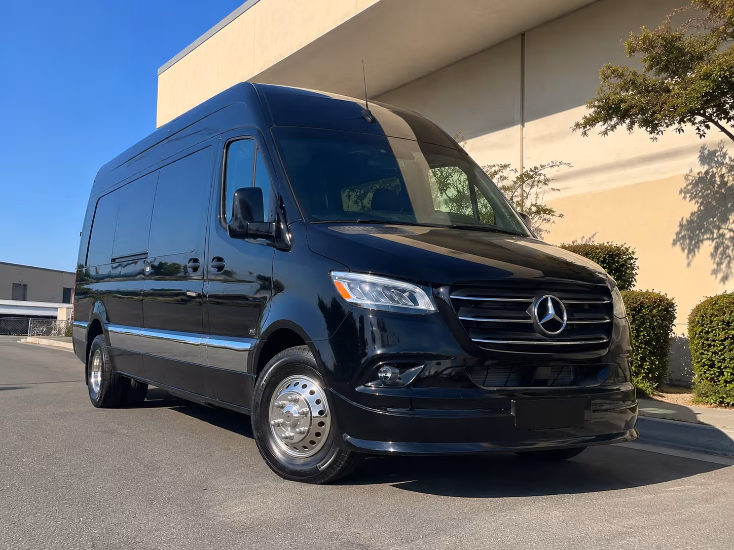 arrange transportation for your next wedding 4