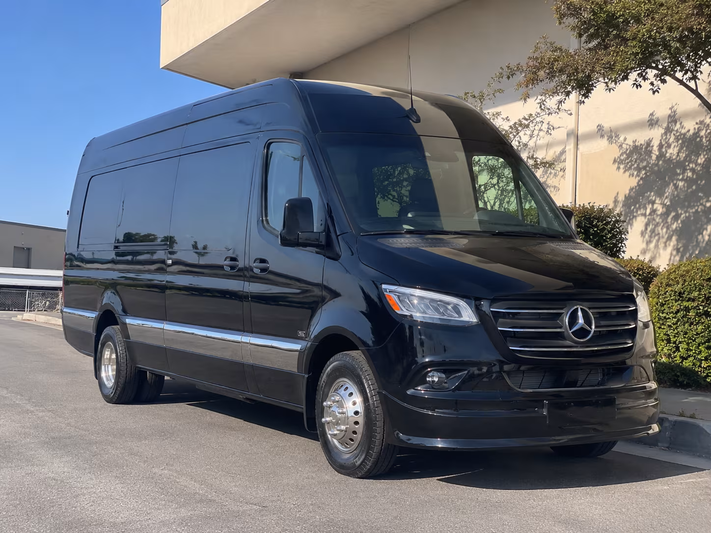 bus rental options for tallahassee trips