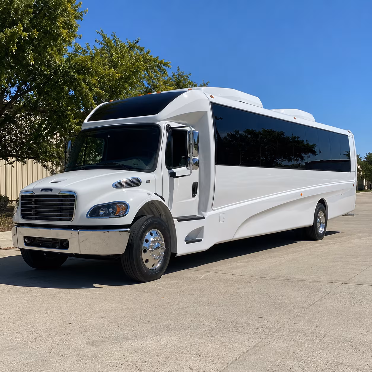 tallahassee 30 passenger minibus